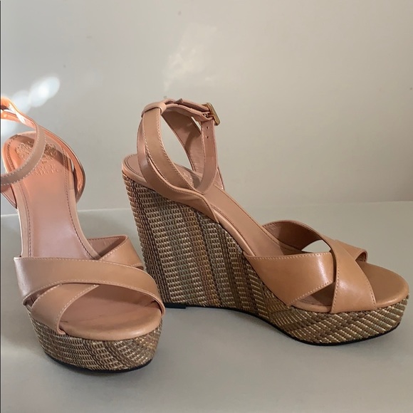 Vince Camuto platform sandals - Picture 2 of 2